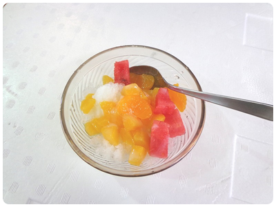 フルーツたっぷり～白くま君ふうかき氷